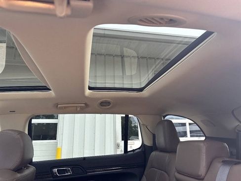 Used 2017 Lincoln MKT AWD w/ Technology Package image 14