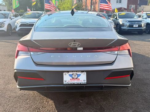 Used 2024 Hyundai Elantra SEL FWD image 6