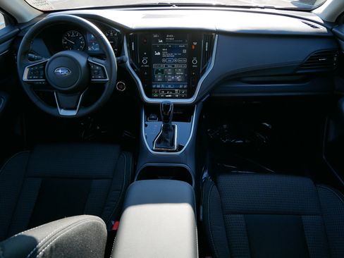 Used 2025 Subaru Outback Premium w/ Popular Package #1A image 10