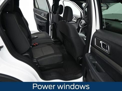 Used 2019 Ford Explorer XLT w/ Equipment Group 201A AWD/4WD image 15