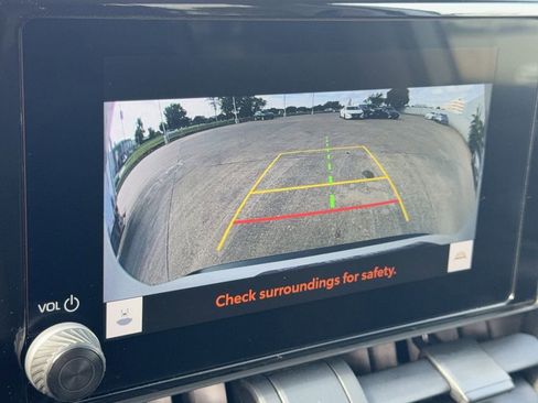 Used 2024 Toyota RAV4 XLE FWD image 18