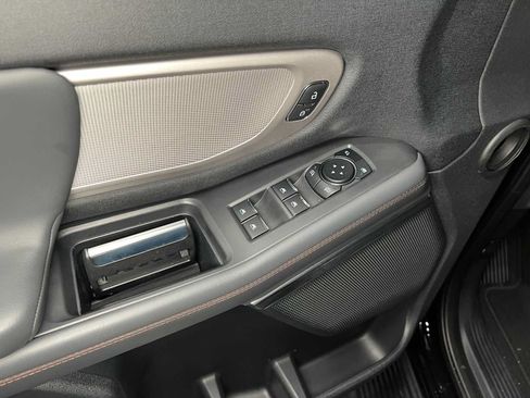 Used 2025 Ford Expedition Active AWD/4WD image 23