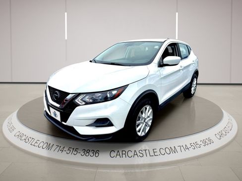 Used 2021 Nissan Rogue Sport S image 1