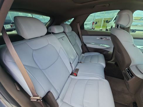 Used 2026 Genesis GV70 2.5T Advanced AWD/4WD image 32
