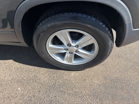 Used 2018 Chevrolet Trax LT w/ LT Convenience Package image 41