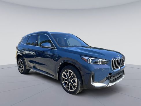 New 2026 BMW X1 xDrive28i w/ Technology Package AWD/4WD image 7