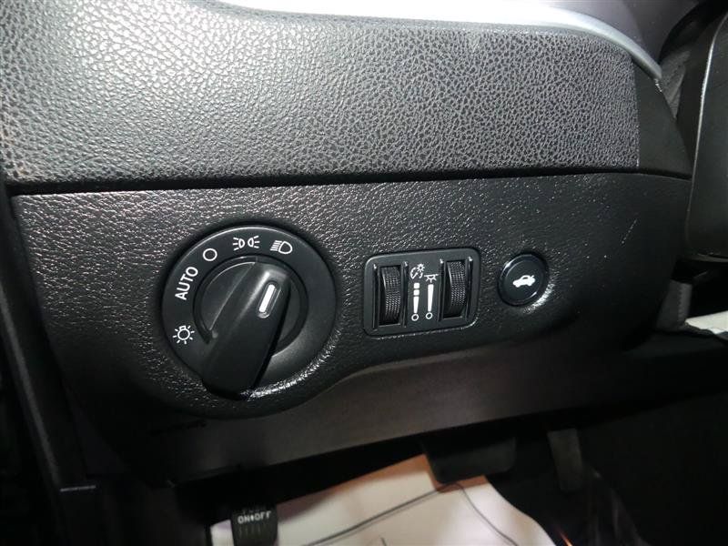 Used 2022 Dodge Charger SXT RWD image 28