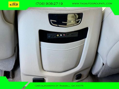 Used 2016 Cadillac Escalade ESV Premium RWD image 15