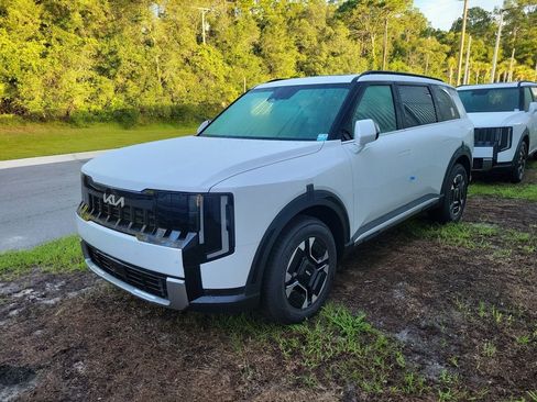 New 2027 Kia Telluride EX w/ Towing Package FWD image 3