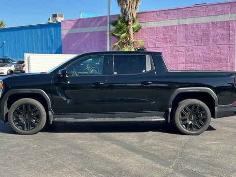 Used 2026 GMC Sierra EV Elevation w/ LPO, Elevation Dark Package AWD/4WD image 8
