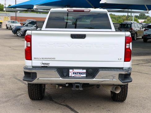Used 2024 Chevrolet Silverado 2500 LT AWD/4WD image 4
