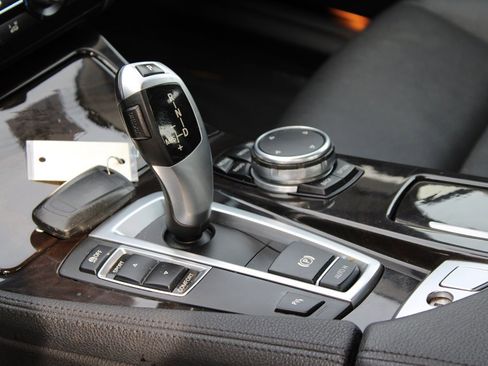 Used 2015 BMW 528i Sedan image 23