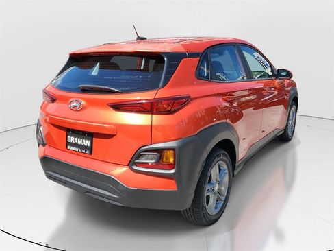 Used 2019 Hyundai Kona SE image 3