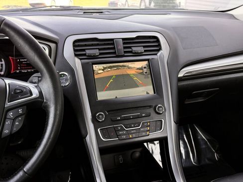 Used 2018 Ford Fusion SE w/ Equipment Group 602A FWD image 34