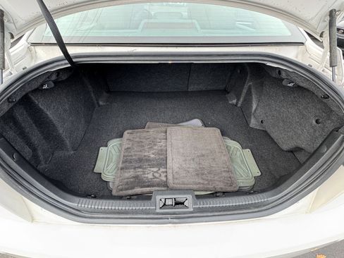 Used 2011 Lincoln MKZ image 10