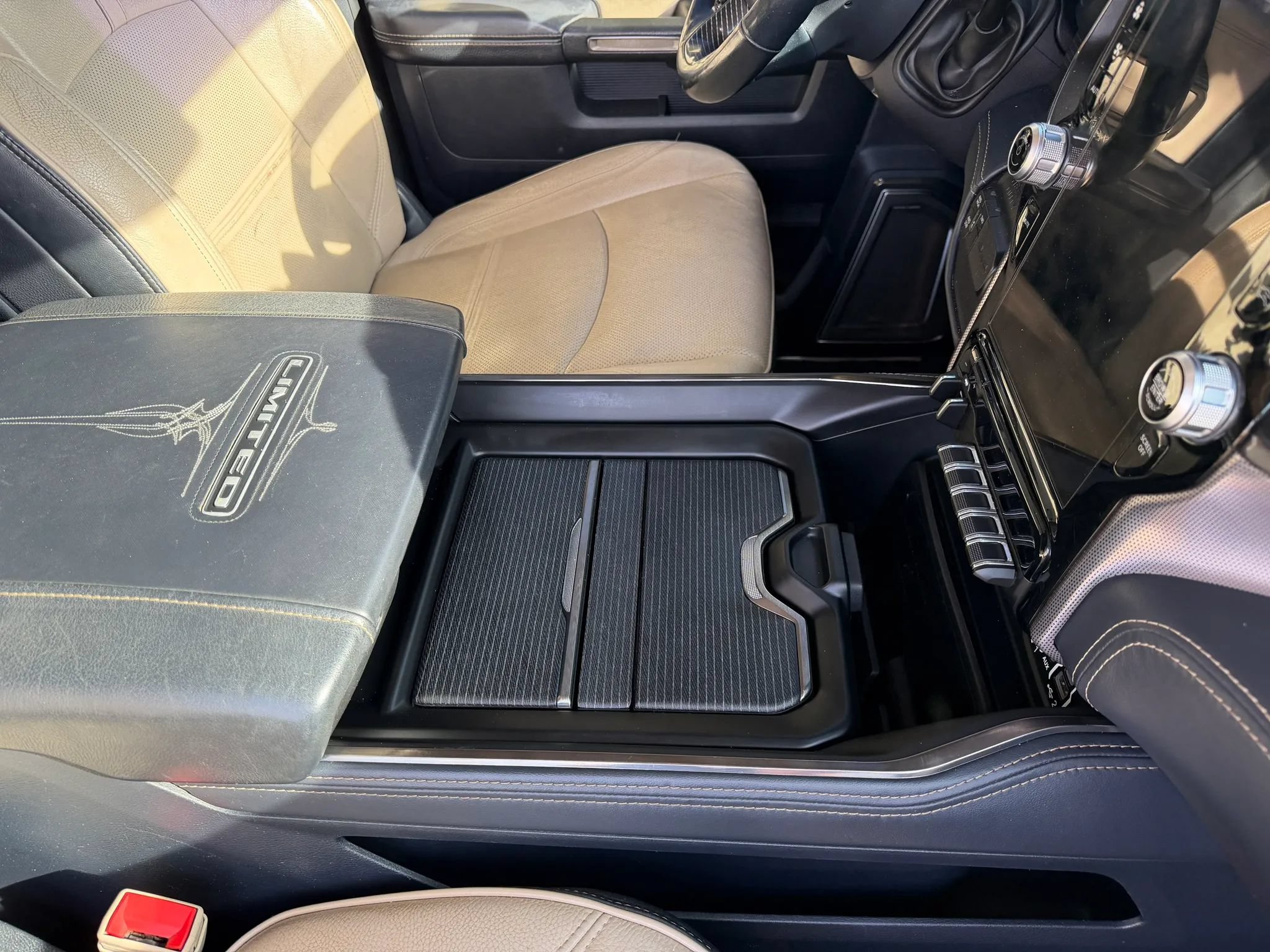 Used 2019 RAM 3500 Limited AWD/4WD image 16