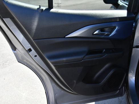 Used 2025 Chevrolet Equinox EV LT w/ Convenience Package FWD image 43