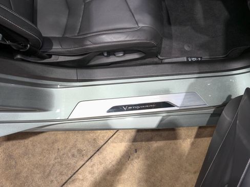 Used 2022 Chevrolet Corvette Stingray Coupe w/ 1LT RWD image 38