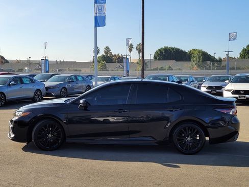 Used 2022 Toyota Camry SE image 8