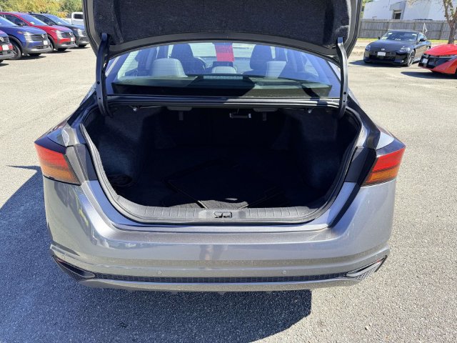 Used 2024 Nissan Altima 2.5 S FWD image 12