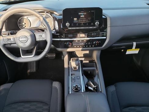 New 2025 Nissan Pathfinder SV w/ Black Appearance Package image 17