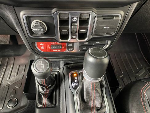 Used 2021 Jeep Gladiator Rubicon AWD/4WD image 26