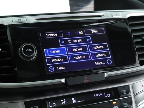 Used 2015 Honda Accord EX-L image 13