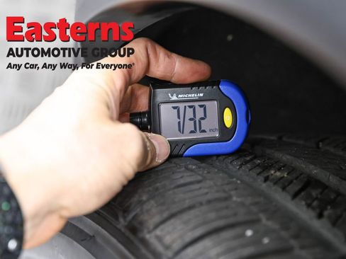 Used 2025 Mercedes-Benz GLE 450e 4MATIC image 29