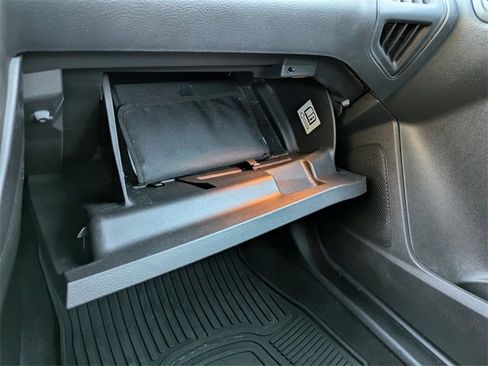 Used 2016 Ford Focus SE w/ Reverse Sensing Package image 31