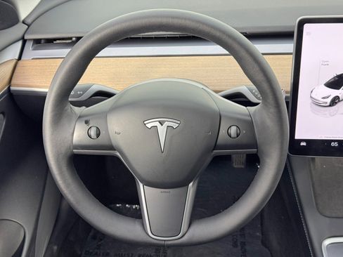 Used 2022 Tesla Model 3 image 18