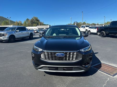 New 2026 Ford Escape Active w/ Tech Pack #1 FWD image 2
