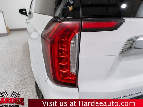 Used 2021 GMC Yukon XL SLT RWD image 9