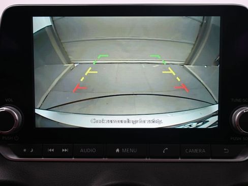 Used 2024 Nissan Sentra SV FWD image 34