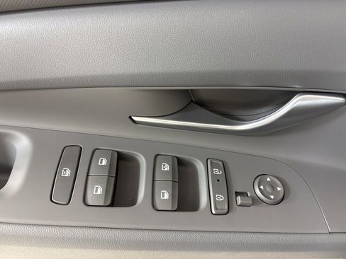 New 2026 Hyundai Elantra Sport FWD image 19