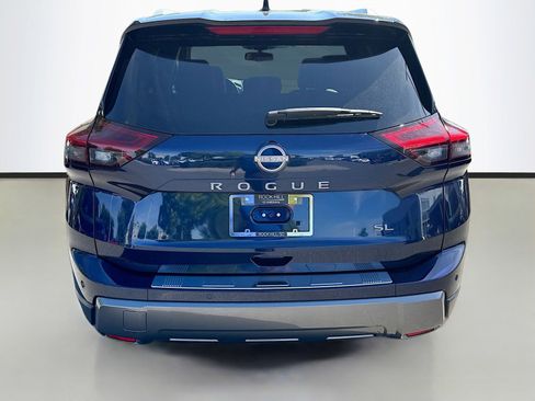 Used 2024 Nissan Rogue SL FWD image 6
