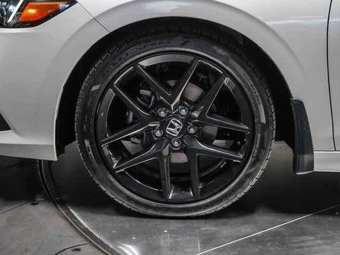 Used 2022 Honda Civic Sport image 9