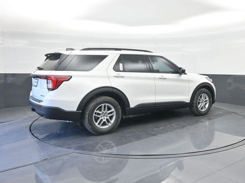 New 2026 Ford Explorer Active image 5