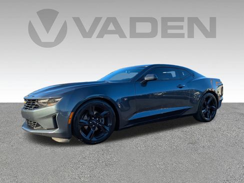 Used 2021 Chevrolet Camaro LT w/ Technology Package image 2