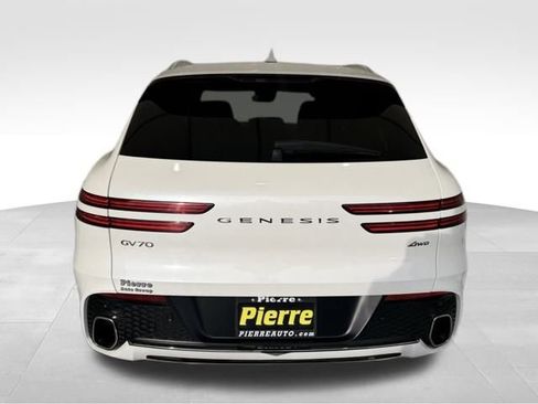 Used 2025 Genesis GV70 2.5T image 3