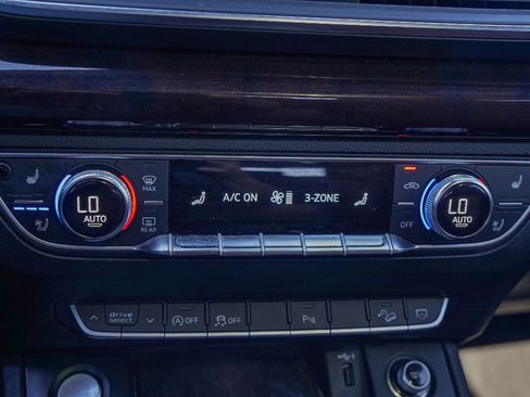 Used 2019 Audi Q5 2.0T Premium Plus w/ Premium Plus Package image 17