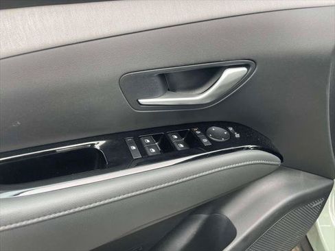 Used 2025 Hyundai Santa Cruz Limited AWD/4WD image 16