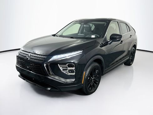Used 2024 Mitsubishi Eclipse Cross LE AWD/4WD image 3