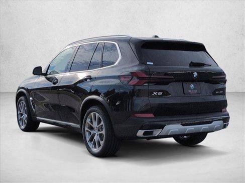 New 2026 BMW X5 sDrive40i image 9