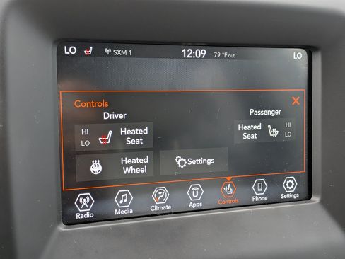 Used 2020 Jeep Compass Latitude w/ Cold Weather Group AWD/4WD image 21