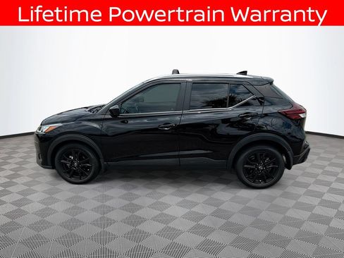 Used 2023 Nissan Kicks SV w/ Exterior Package FWD image 8
