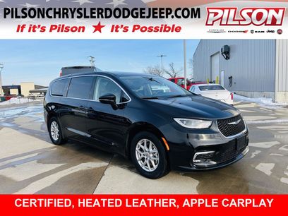 Used 2024 Chrysler Pacifica Touring-L