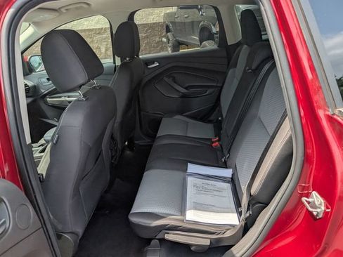 Used 2017 Ford Escape SE w/ Equipment Group 201A FWD image 10