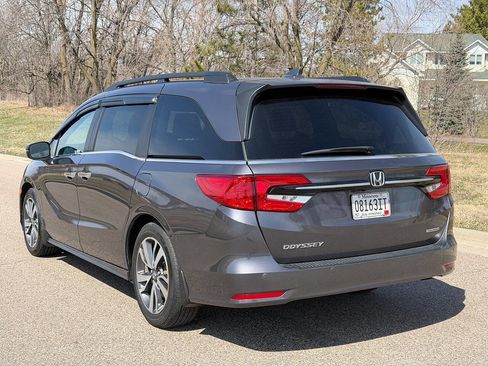 Used 2023 Honda Odyssey Touring image 5