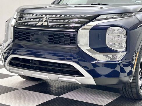 Used 2024 Mitsubishi Outlander SE image 5