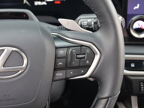Used 2025 Lexus RX 350h w/ Convenience Package AWD/4WD image 21